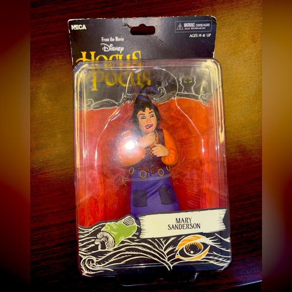 Other - Beca Disney Hocus Pocus Mary Sanderson Collectible Figurine NEW
